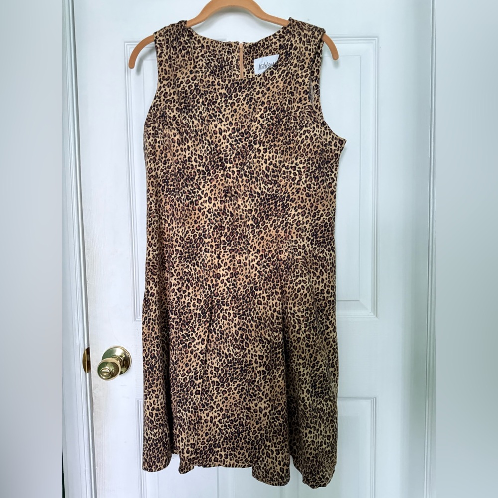 Leopard Print Sleeveless Dress